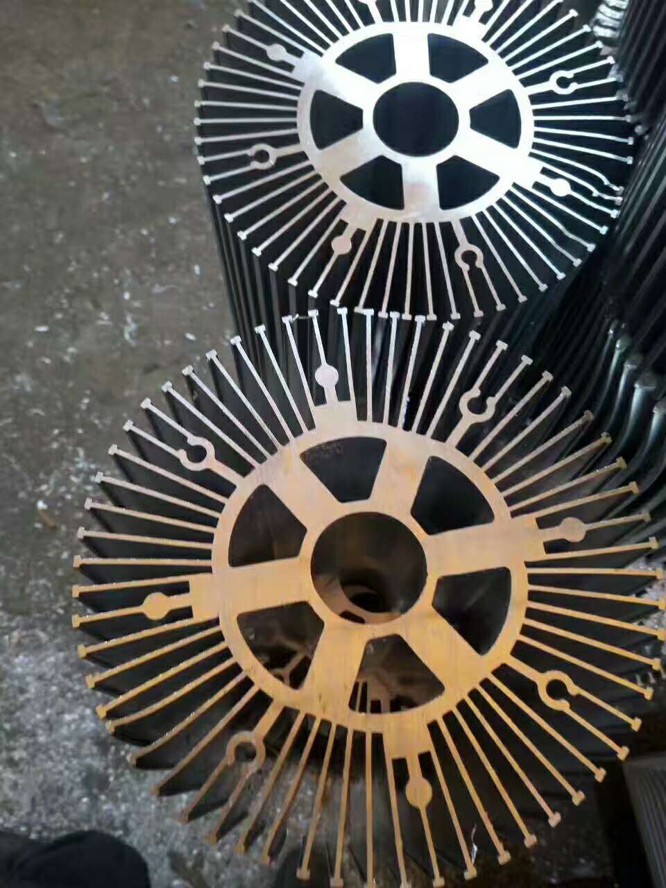 太阳花铝型材散热片供应 LED灯饰铝各种异形圆形铝合金散热器