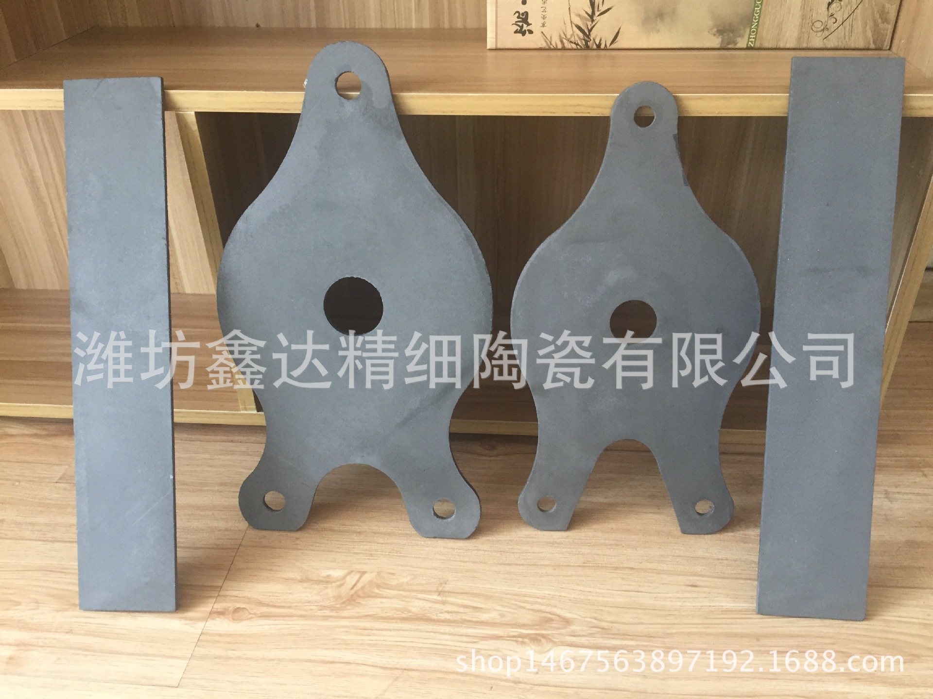 碳化硅异形梁，碳化硅鱼形板，反应烧结碳化硅卫浴耐火窑具