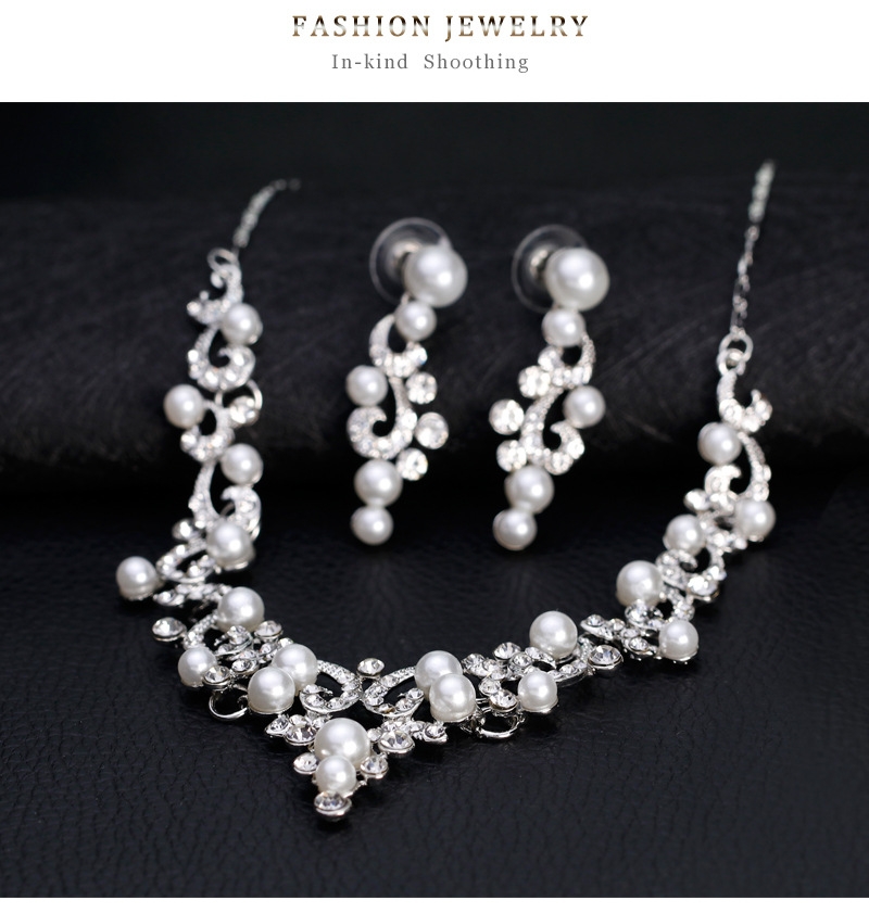 Hot selling bride decoration set, fashionable and versatile diamond inlaid pearl necklace goods_voghion.com