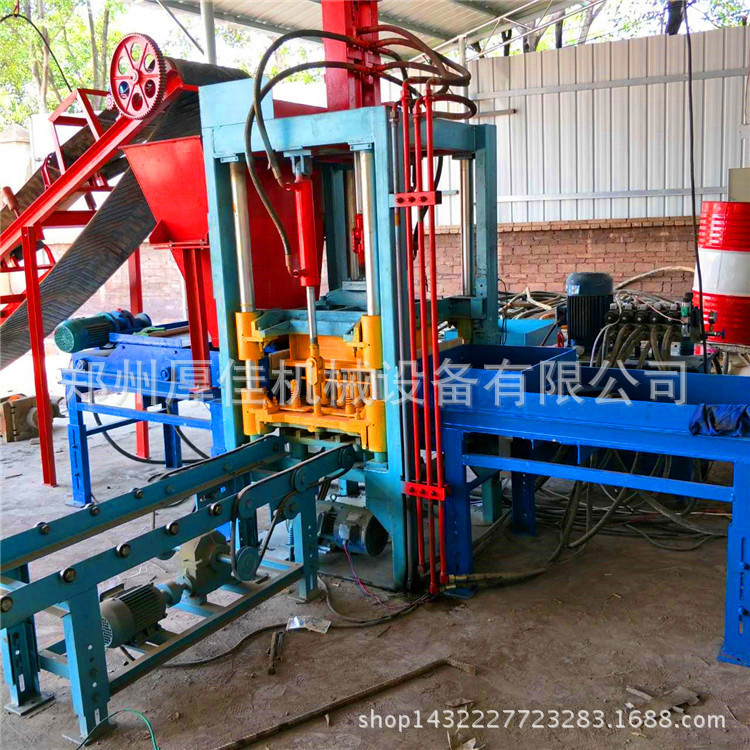 4318109440_213225805