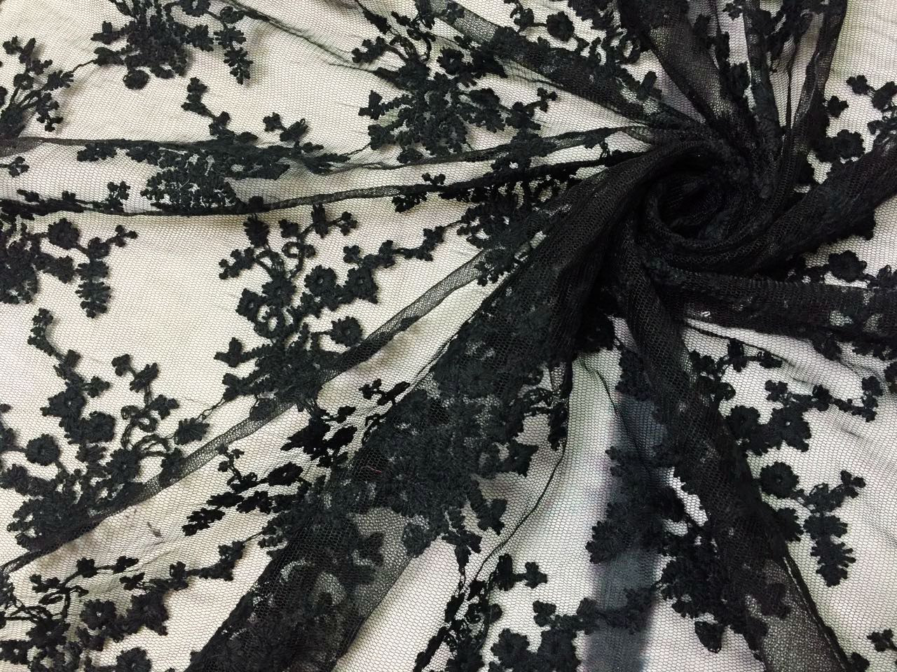 투명 그물 자수 블랙