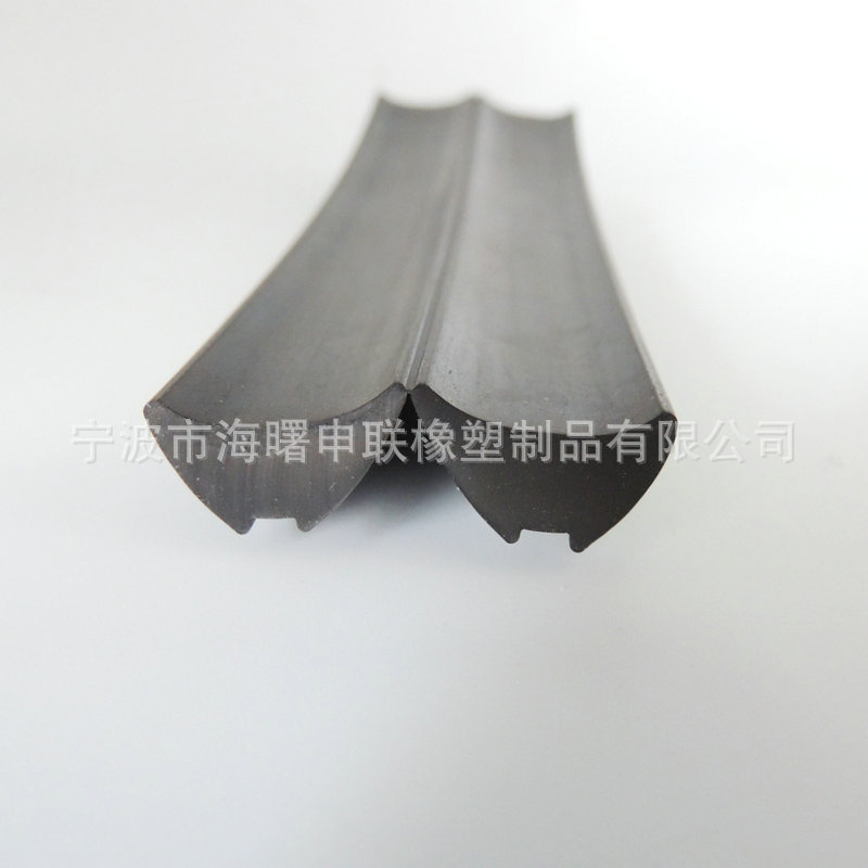 三元乙丙EPDM密封条 发泡条卡槽式固定密封条 幕墙塑料包边条