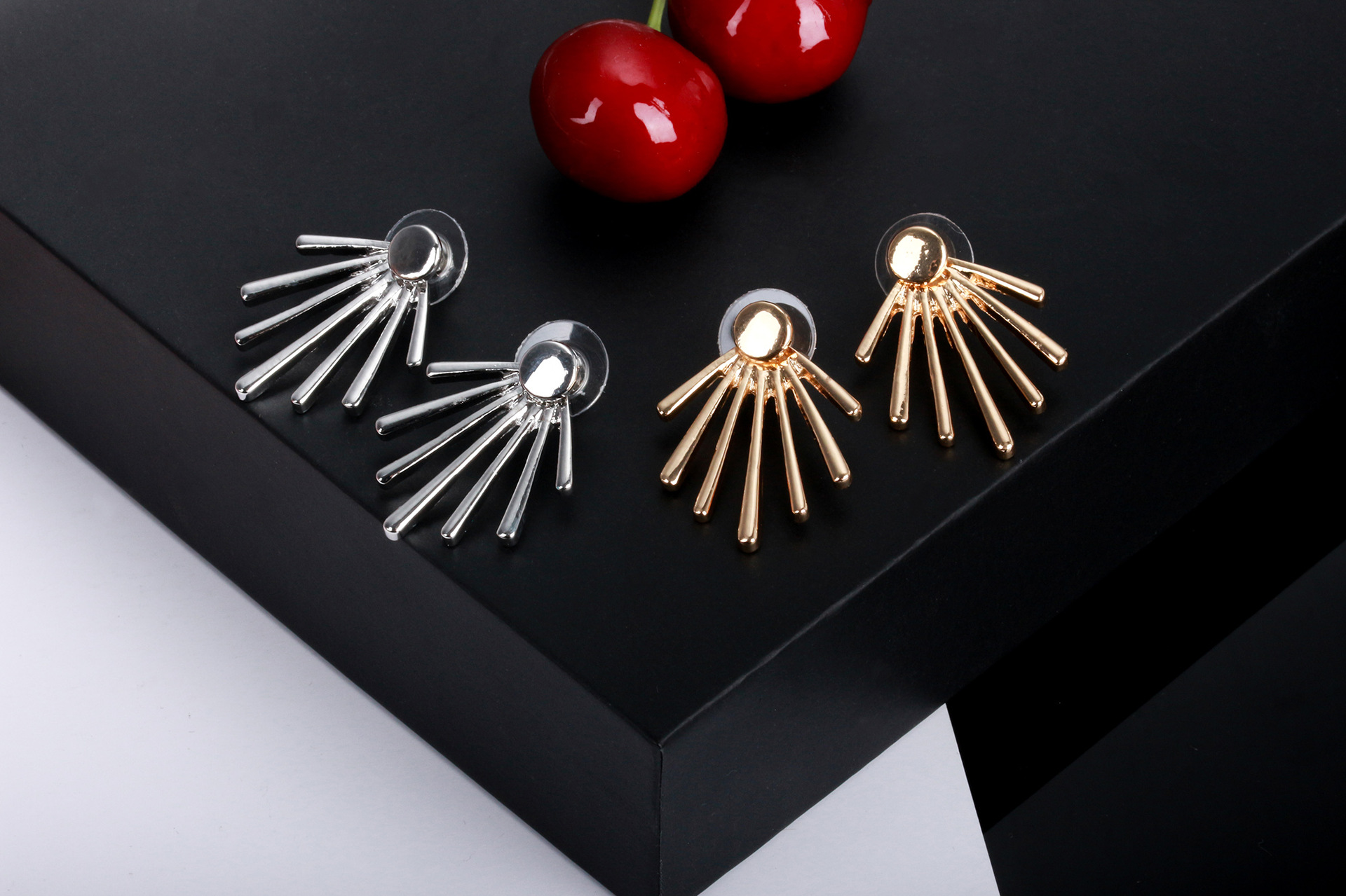 Creative Round Nails Vertical Long Stud Earrings Wholesale Fashion display picture 7