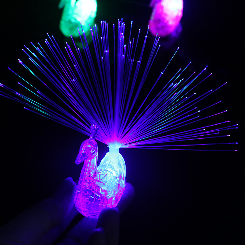 Pavo real dedo luz de color luminoso que cambia Pavo Real pantalla abierta Luz de fibra óptica niños puesto de mercado de noche suministro de juguetes luminosos al por mayor