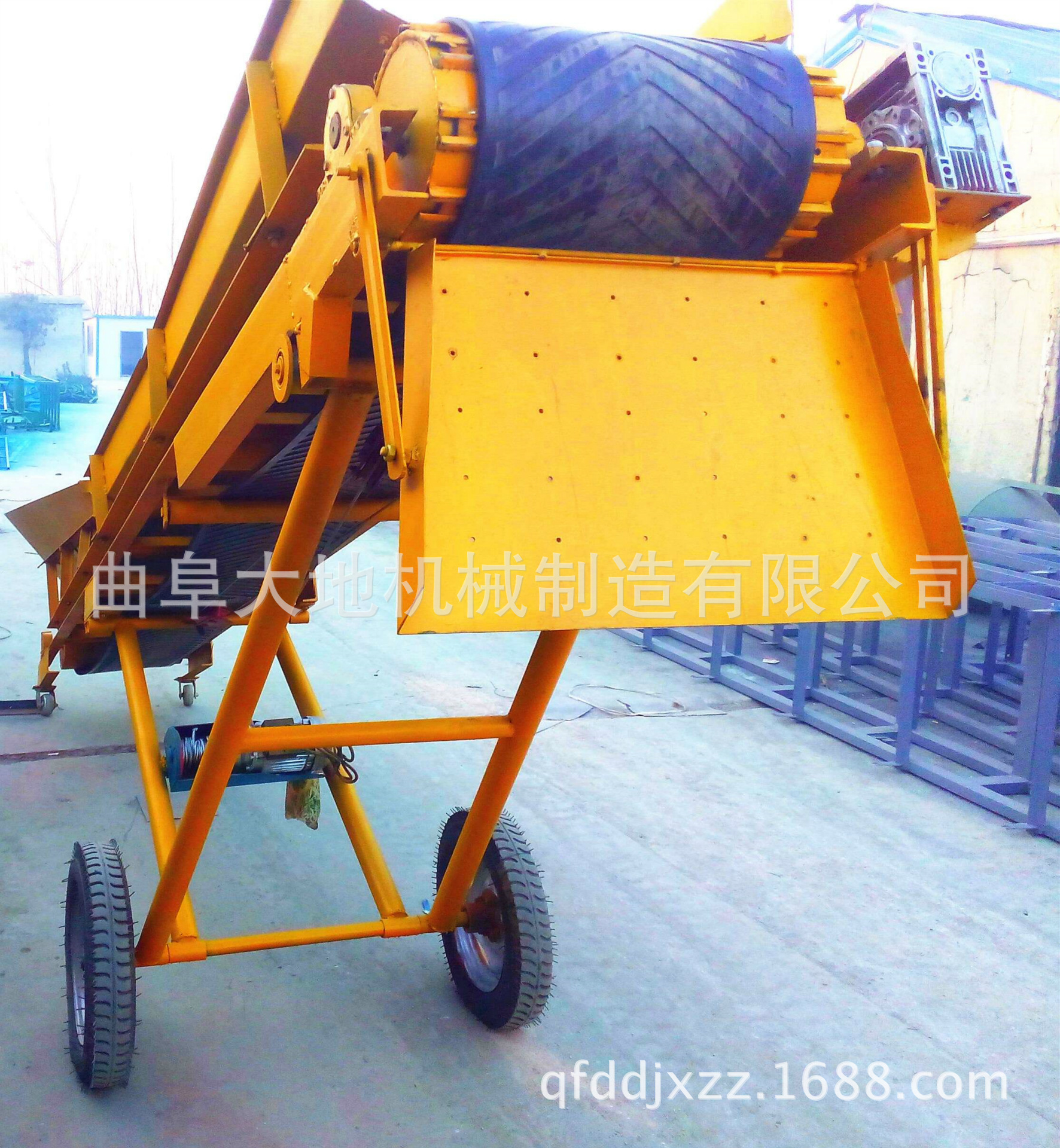 电动可移动式输送机 升降式送货皮带机 移动高效爬坡输送j机