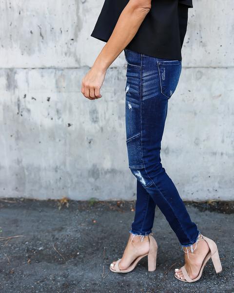 Damen Jeans Im Slim Fit Mit Falten Und Elastischer Passform_voghion.com