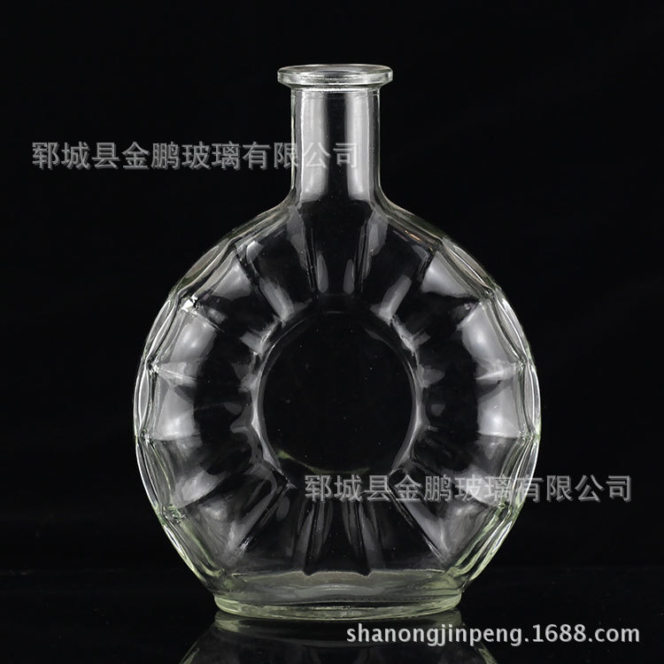 定制酒瓶生产销售700毫升伏特加酒瓶喷涂玻璃瓶