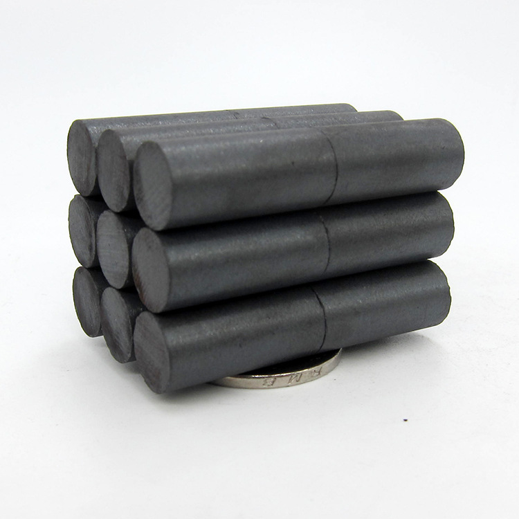 东莞铁氧体厂家环形铁氧体方形吸铁石普通圆形黑色磁铁10x22