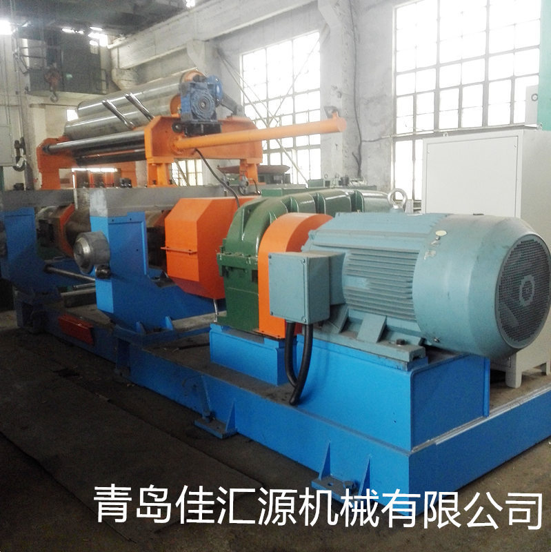 18寸带翻胶装置式开炼机 (2)