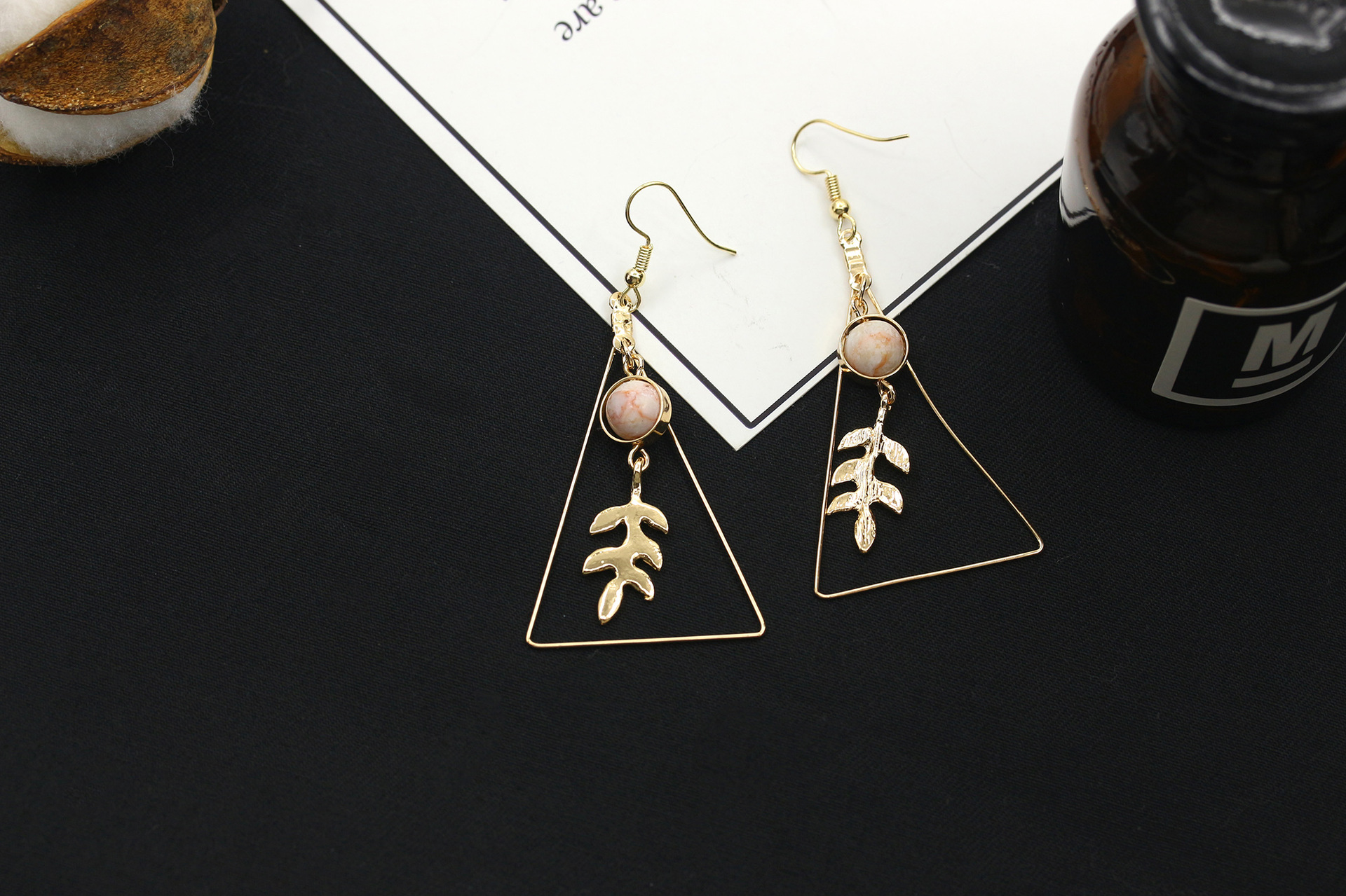 New Geometric Triangle Long Leaf Earrings display picture 8