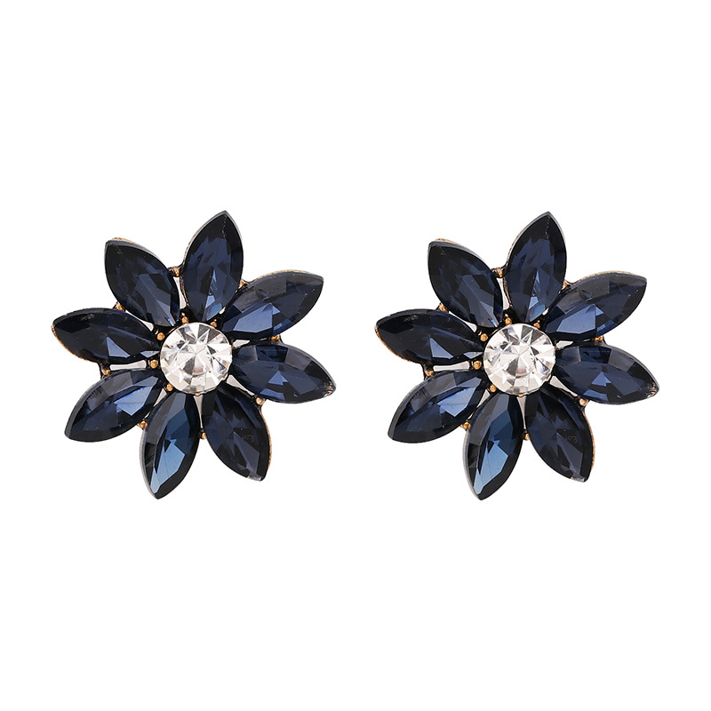 En Gros Bijoux En Forme De Fleur Sertie De Diamants Boucles D'oreilles Nihaojewelry display picture 4