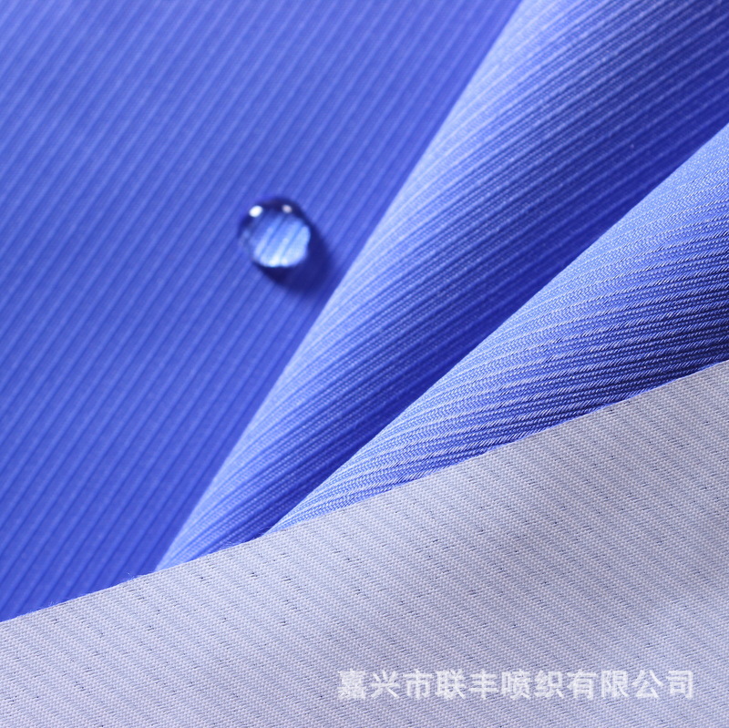 240T消光子母斜春亚纺透湿PU白 水压3000 冲锋衣校服软壳面料