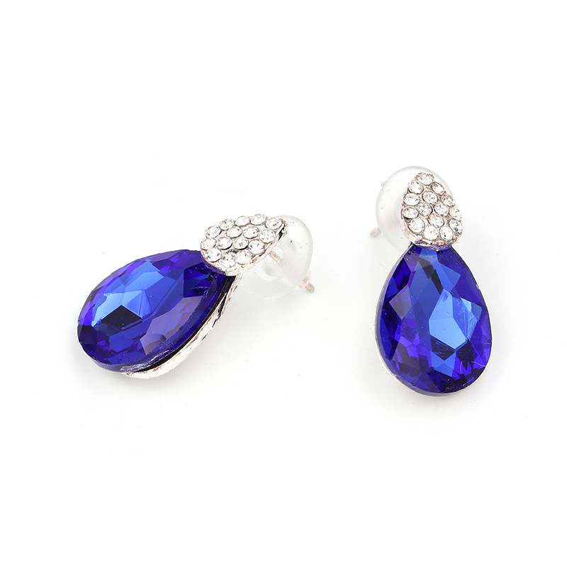 Hot Jewelry High-end Elegant Ladies Earrings display picture 5