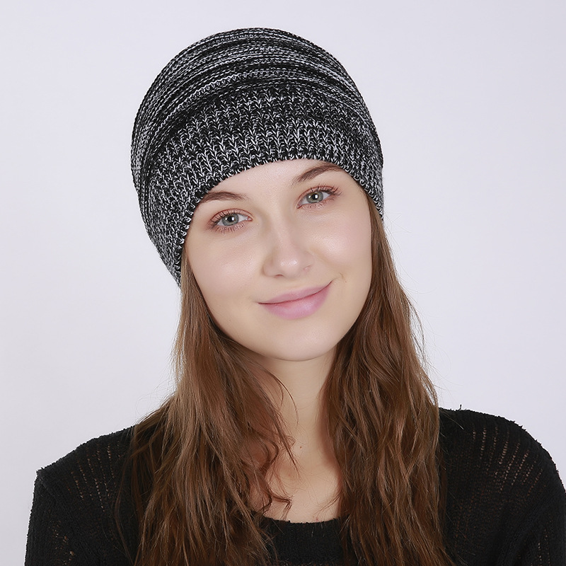 Gebreide beanie muts voor dames en heren van wol_voghion.com