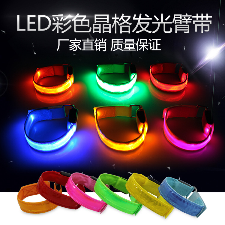 Flashing fluorescence retroreflective bracelet
