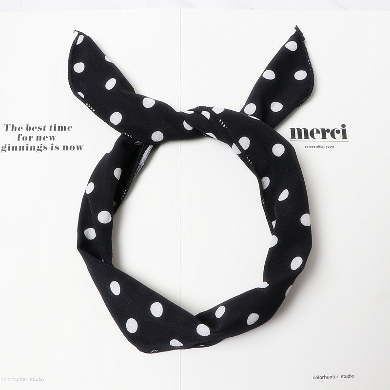 4 black and white polka dots