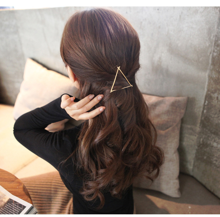 20g Weight Hair Clip Hair Accessories Type 1 Piece Quantity Daily Occasion Alloy Material Moon Pattern Women'S Gender Plating Design Simple Style Style Simple Style Moon Alloy Plating Hair Clip 1 Piece 10