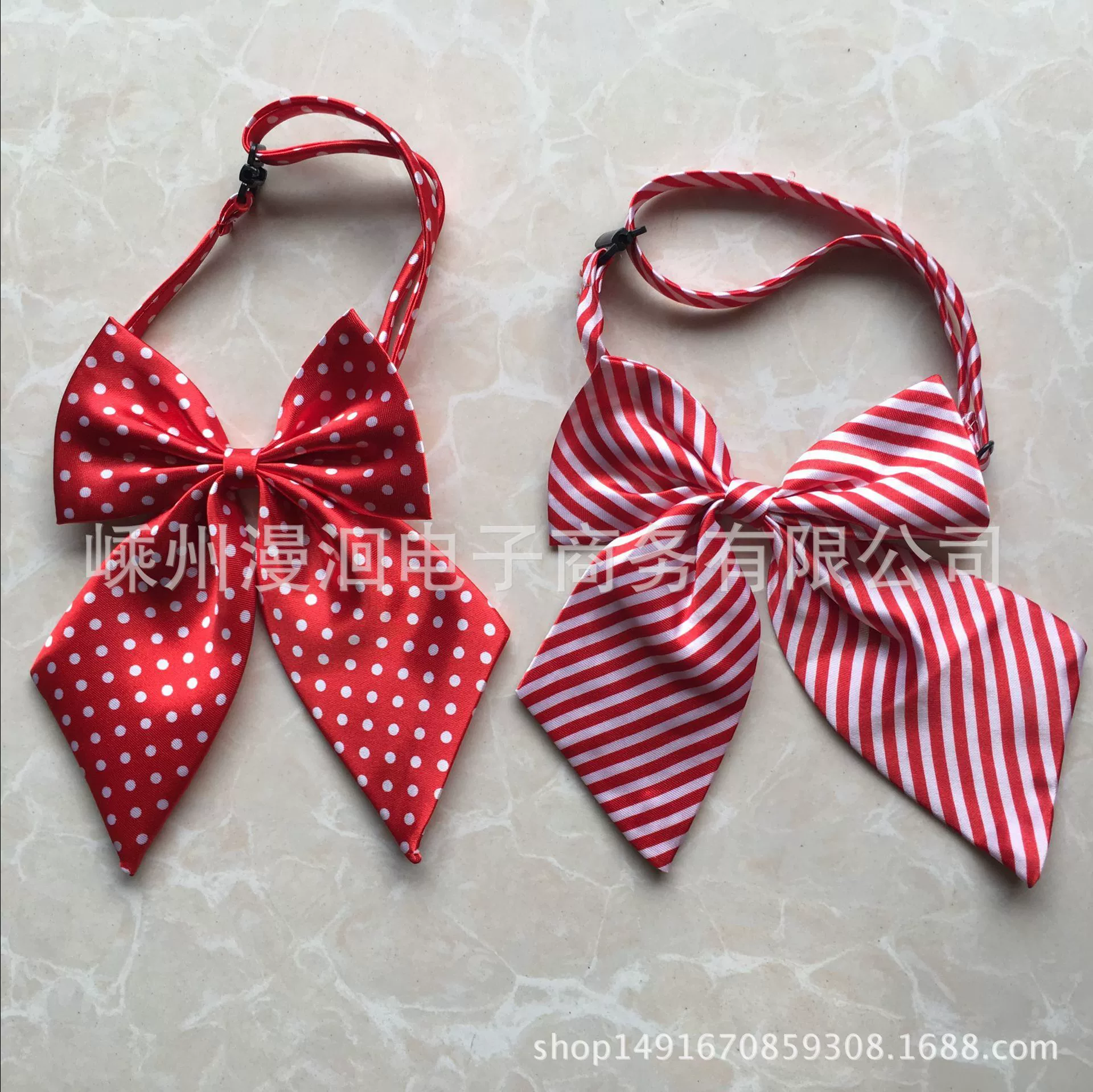 Children's bow tie with bow