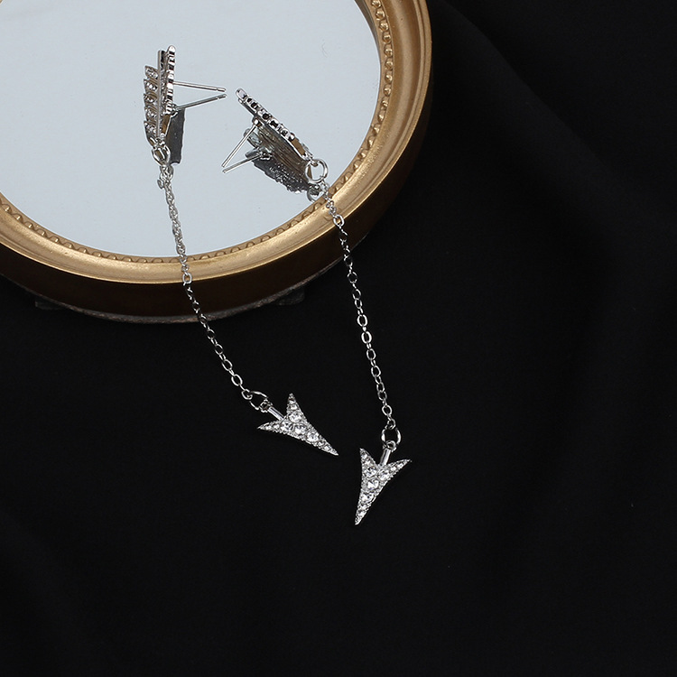 7g Weight Earrings Classification Women'S Gender Gold, Silver Color Hot Sale Popular Ornament Rhinestone Tassel Arrow Earrings European And American Style Women Fashion Stud Earrings 6