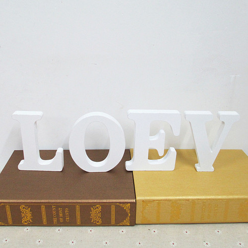 White wooden alphabet and number decorative pieces for home, wedding, and photography props, factory direct sale.