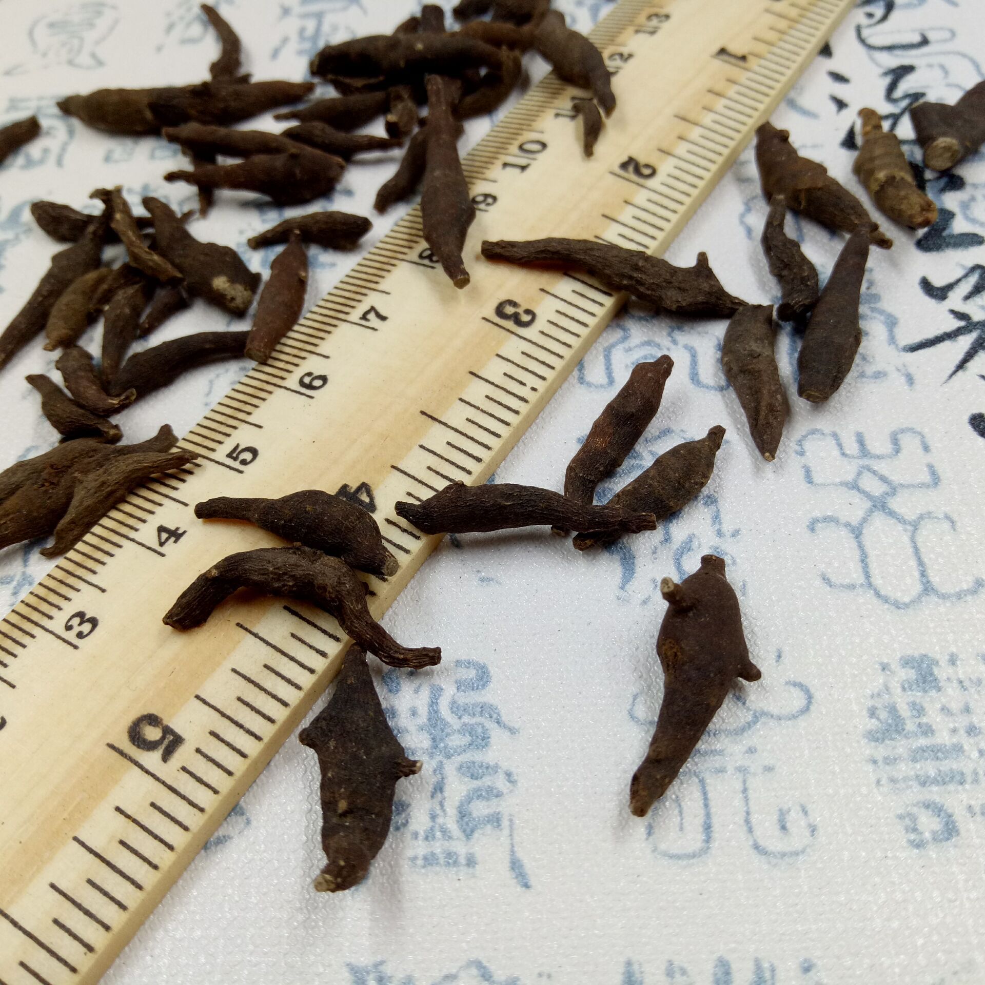 Liang Tou Jian Dried Herb 500g Traditional Chinese Botanical Zhu Jie Xiang Fu Raw Herb key features