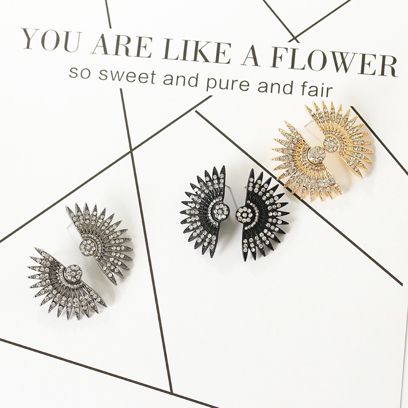 Vintage Fan-shaped Diamond Stud Earrings Exaggerated Earrings Sunflower Sunflower Earrings display picture 8