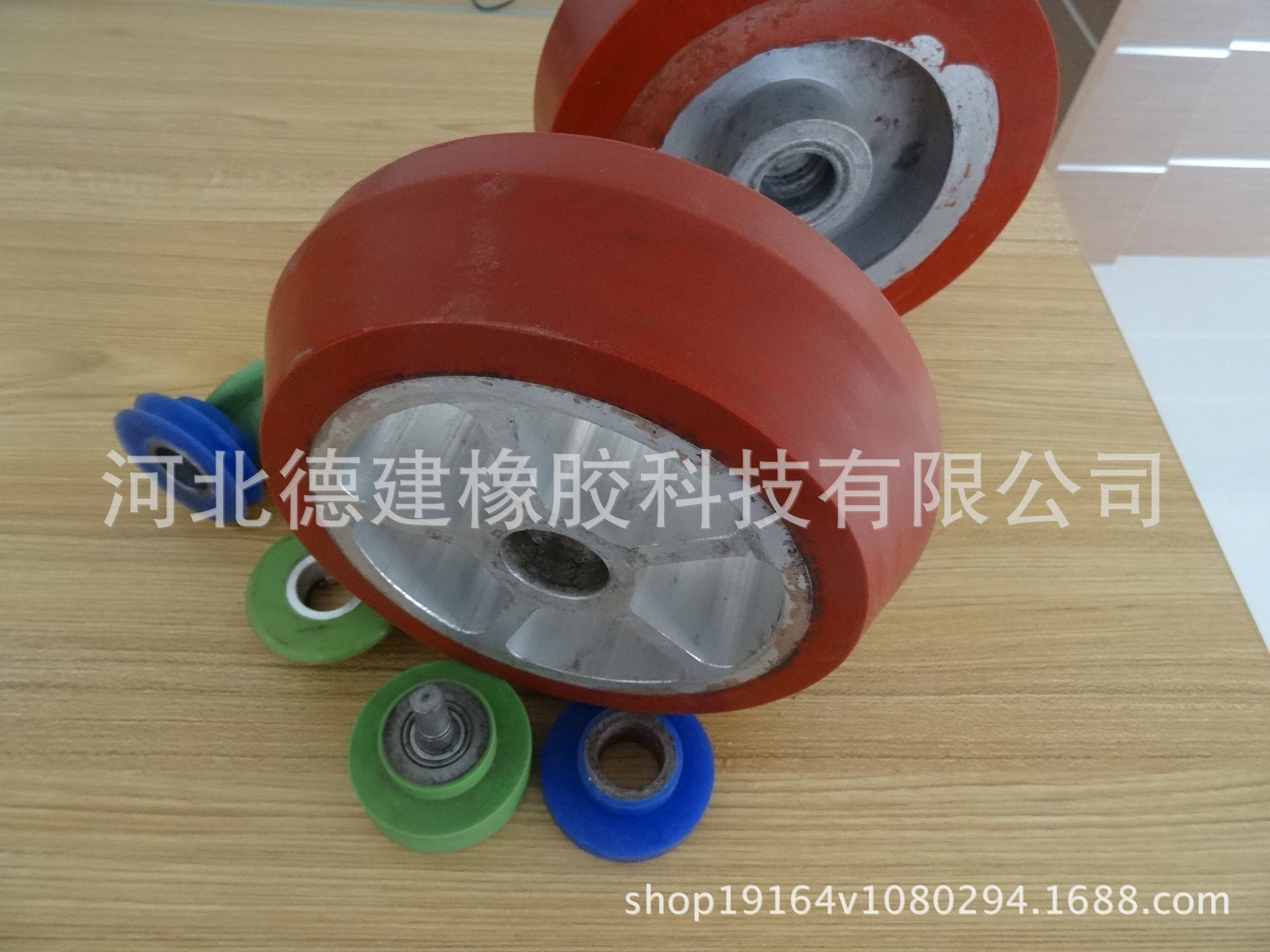 销售包覆机用 硅胶轮 硅胶辊 橡胶密封垫 密封圈 各种金属物