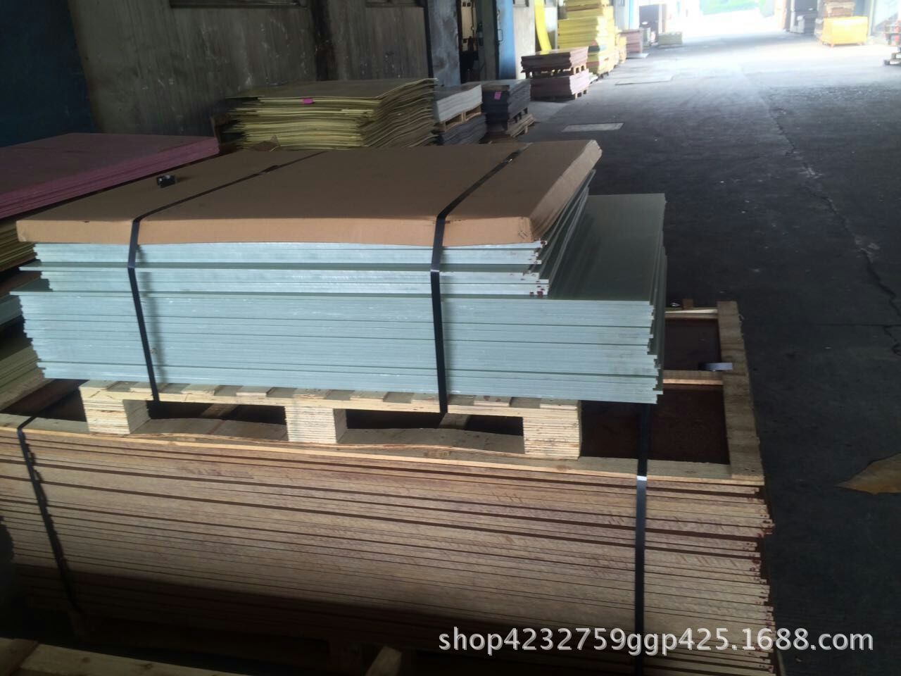 厂家批发FR-4环氧玻璃布层压板  13550081598