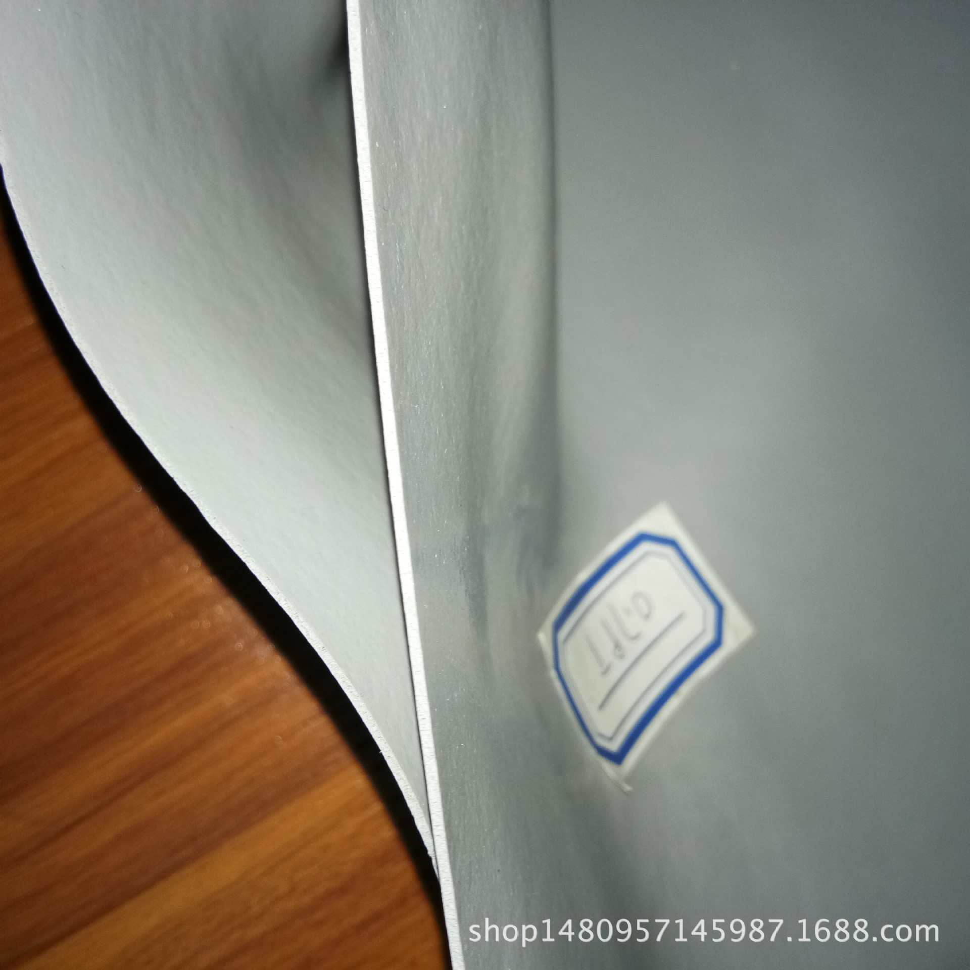 硅胶发泡板 灰色2至12毫米厚 光面海绵板 自粘发泡板单面背胶防水