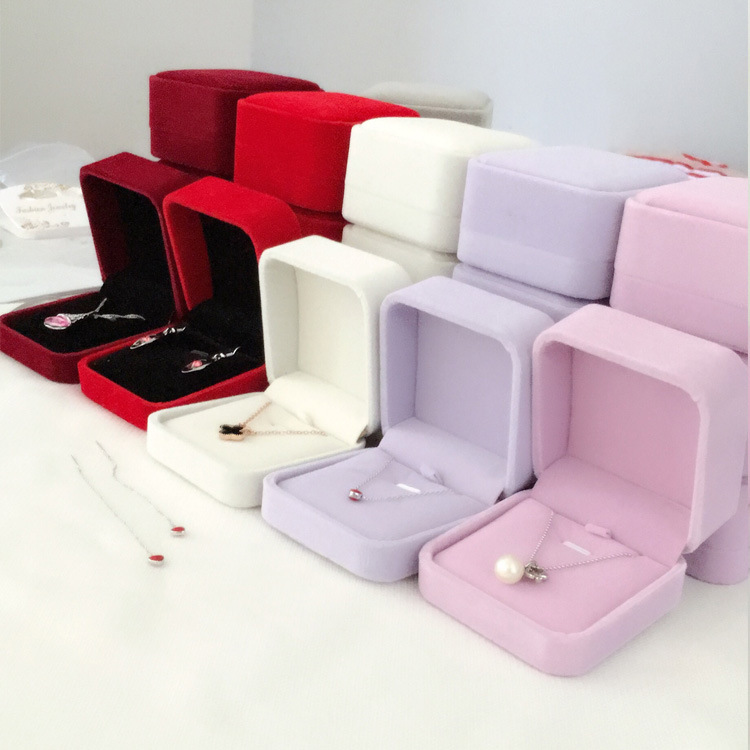 Simple Style Square Solid Color Flannel Jewelry Boxes display picture 2