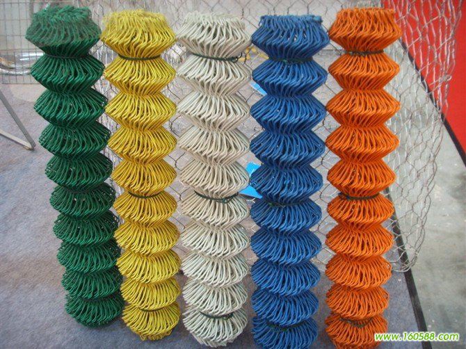 供应养殖用勾花网、勾花围网、镀锌勾花网、PVC勾花网