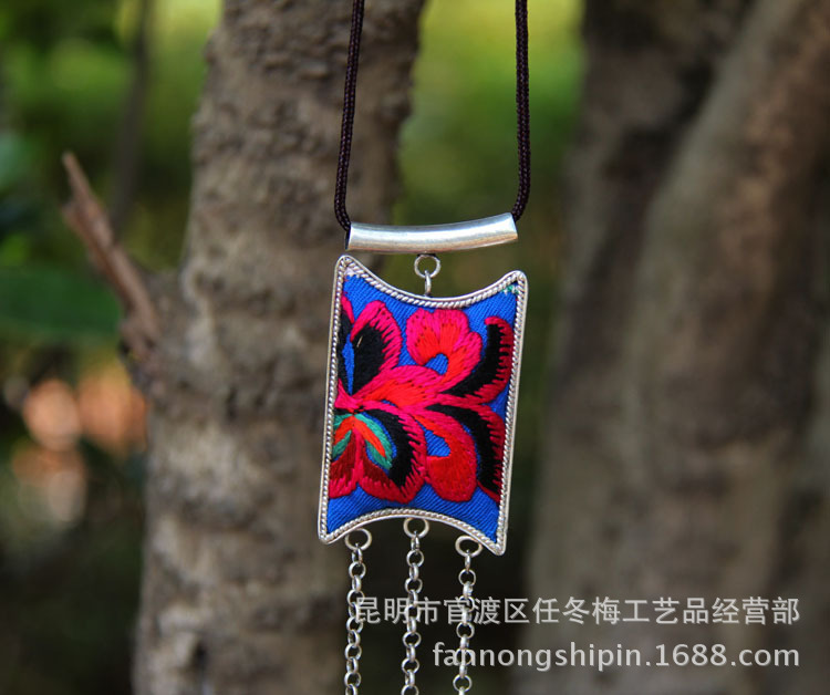 苗绣刺绣短项链