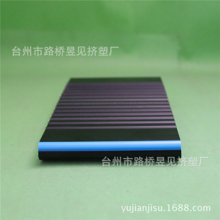 Productos de extrusión de plástico tira de plástico de PVC ranura de plástico Perfil de PVC suave y duro extrusión de dos colores Procesamiento de cubierta de dos colores image 3