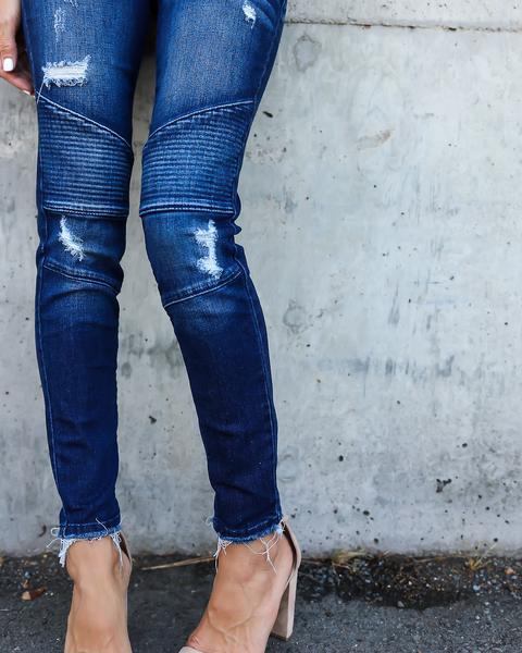 Damen Jeans Im Slim Fit Mit Falten Und Elastischer Passform_voghion.com