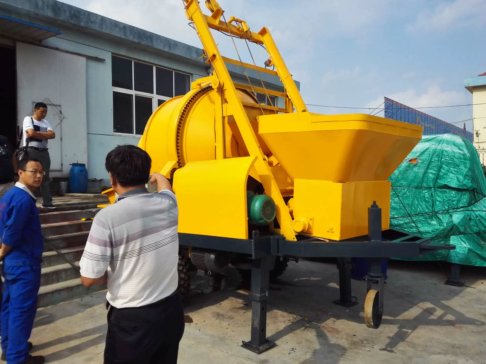 混凝土输送泵 混凝土拖泵 搅拌拖泵 搅拌泵车 搅拌泵机 搅拌机泵