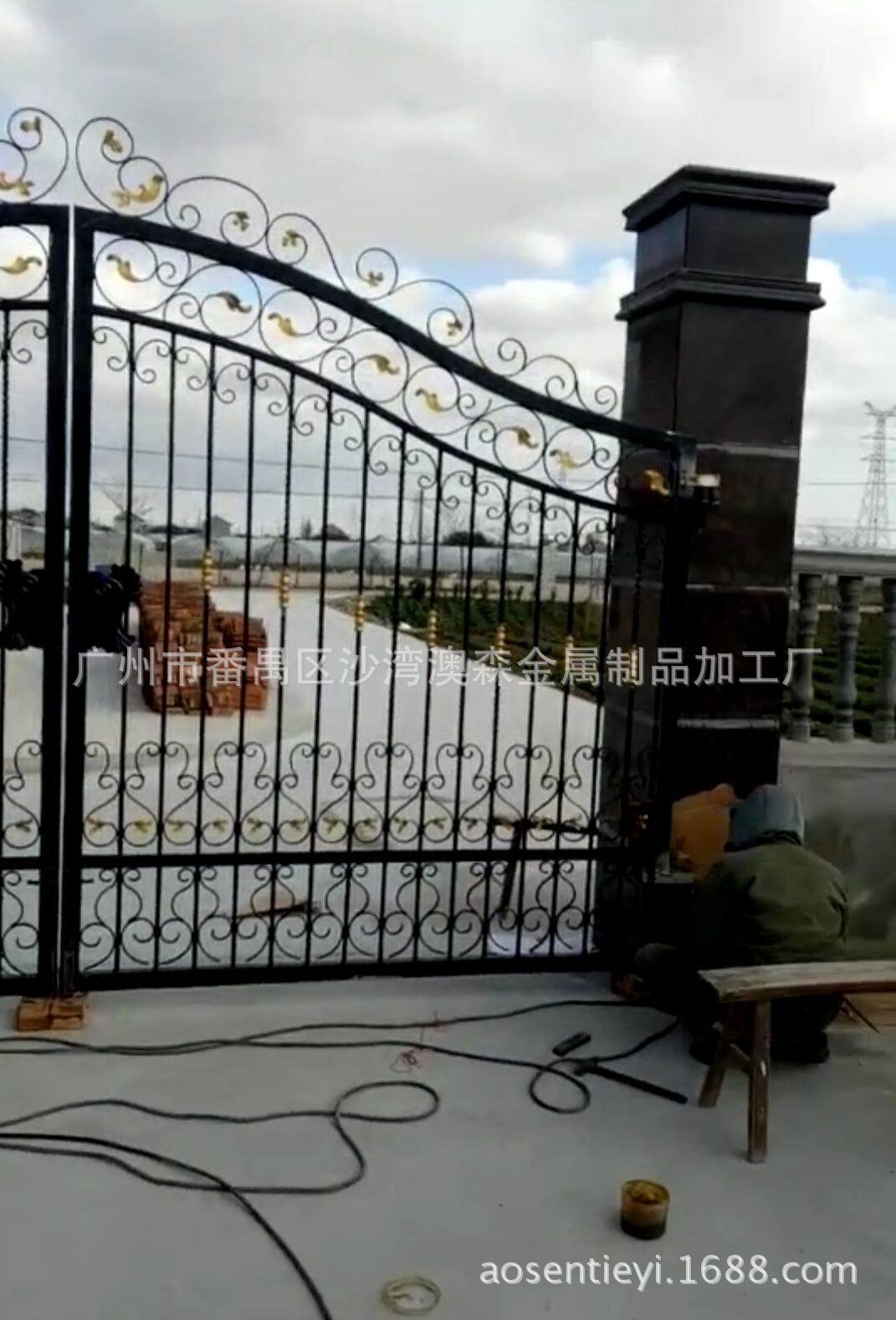 广东厂家定做新农村庭院铁门简单实用实心方钢手动双开烤漆铁大门-阿里巴巴