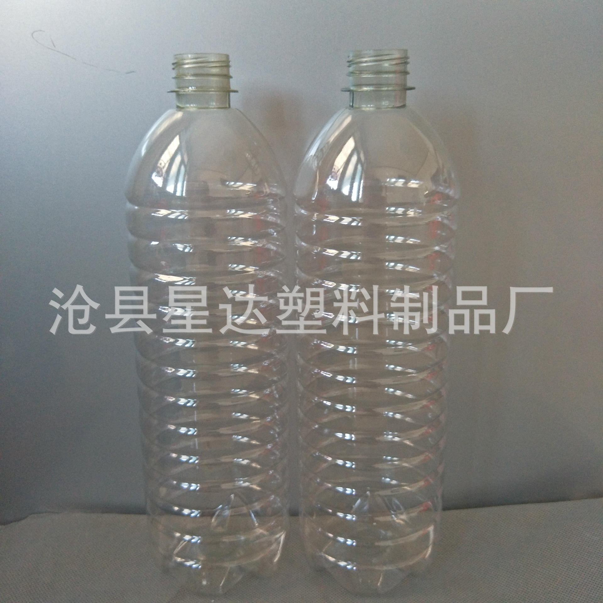 二斤装塑料瓶,1斤装塑料瓶批发,装蜂蜜塑料瓶_文秘苑图库