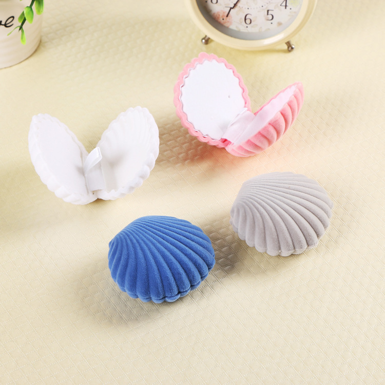 Plastic Material Simple Style Commute Solid Color Shell Plastic Jewelry Boxes