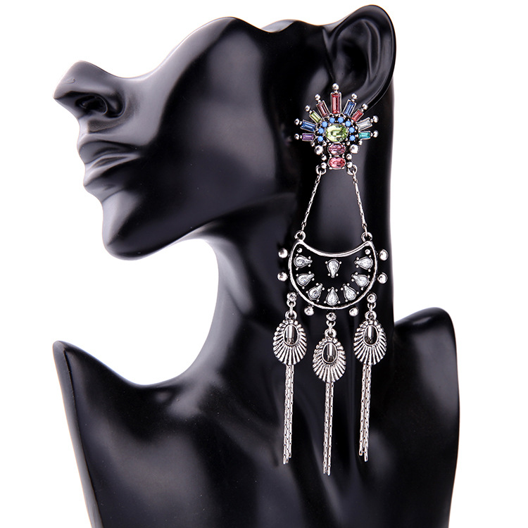 Earrings Ladies Long Retro Diamond-studded Alloy Earrings display picture 1