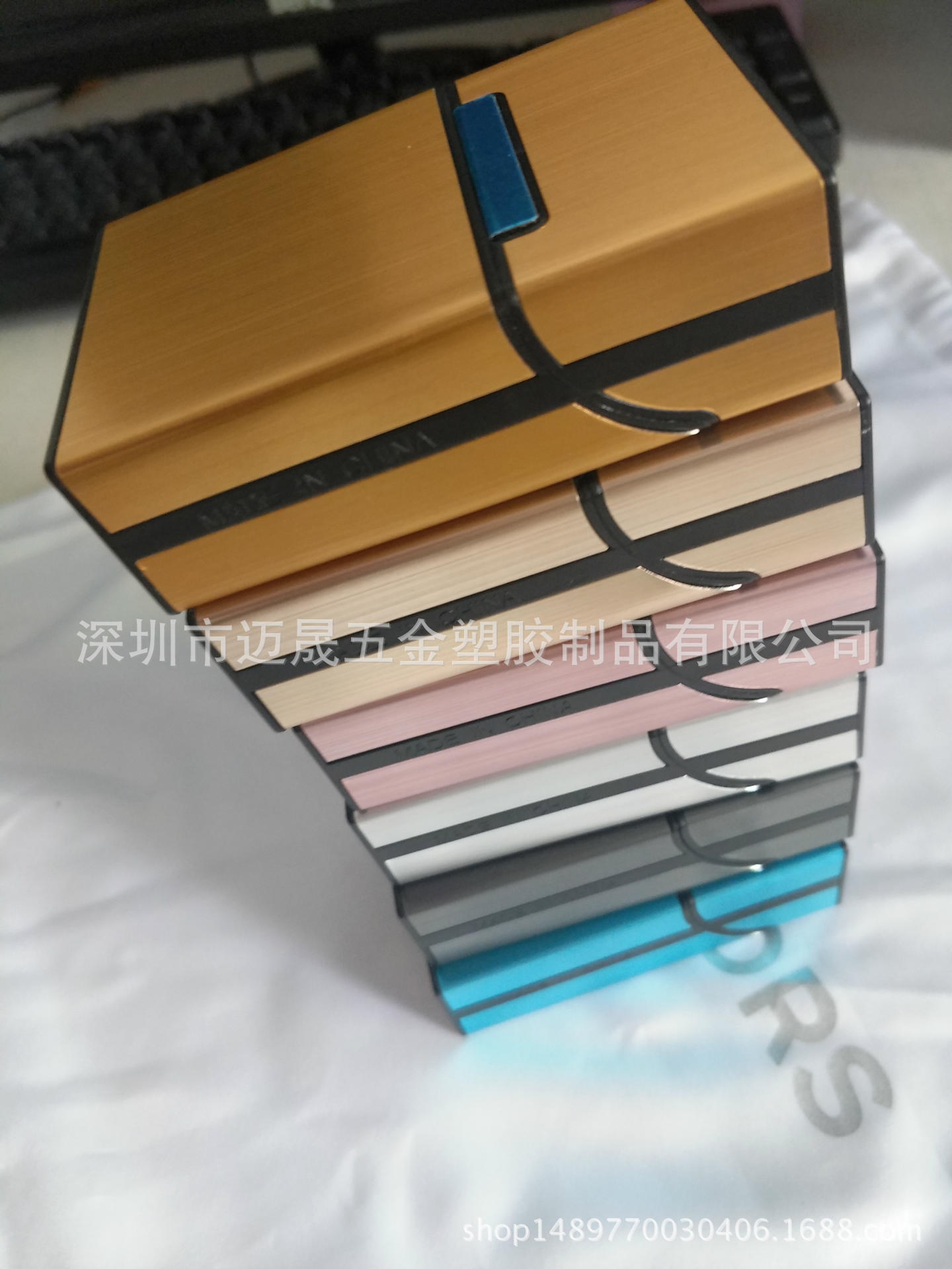 男士铝合金20支装烟盒/磁铁粘合翻盖/，铝合金拉丝烟盒子，金属盒