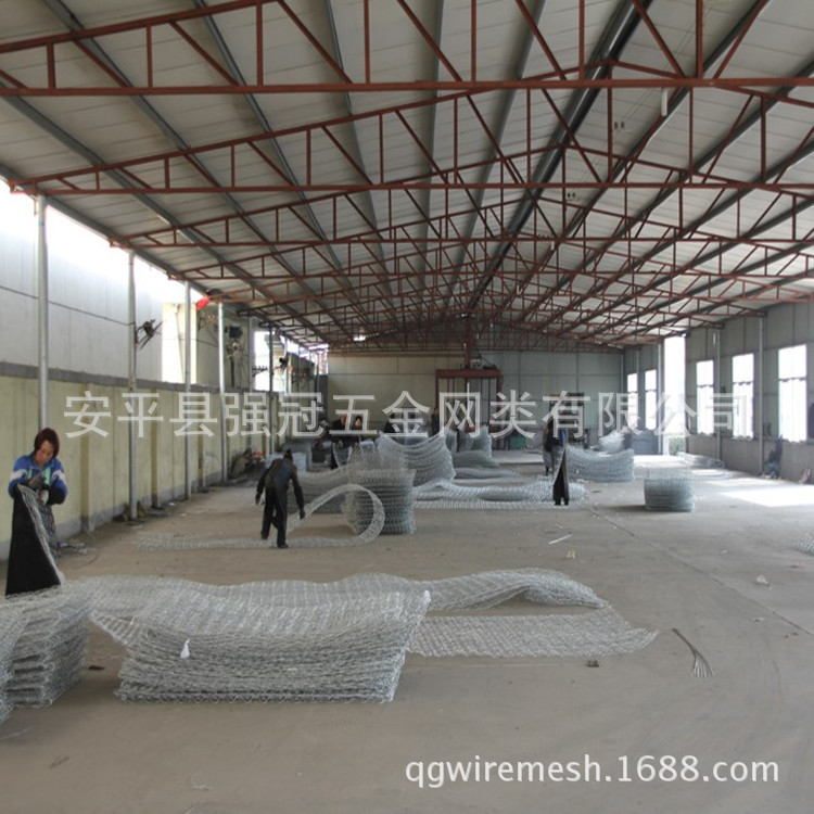 强冠石笼网厂  供应优质防汛镀锌格宾网 防护铁丝网
