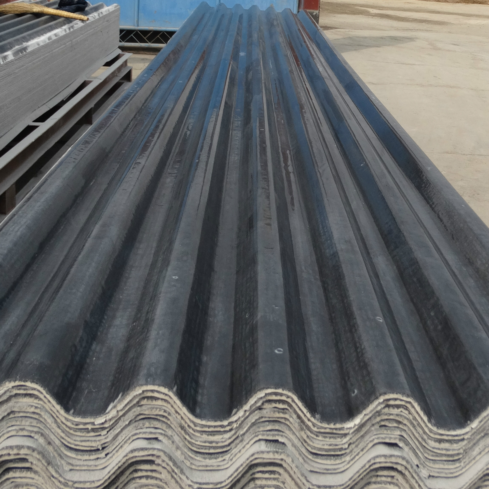 双赢厂家隔热瓦 菱镁瓦 防腐瓦 铝箔隔热瓦