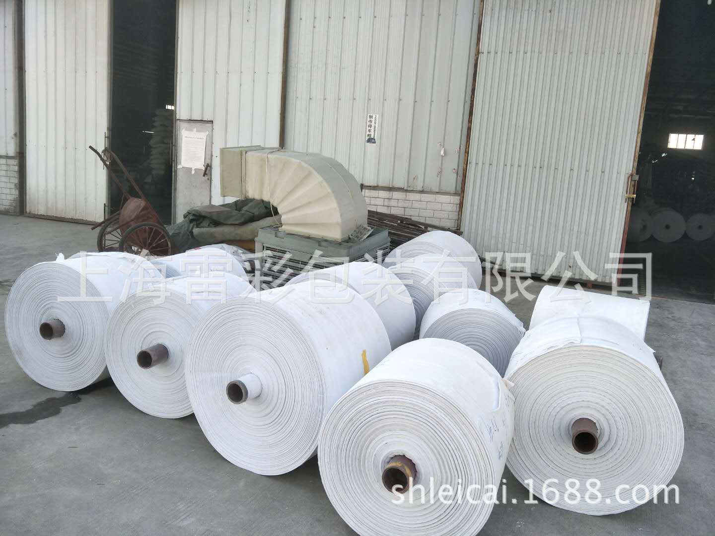 厂家直销PP编织布卷料 防水淋膜编织布筒料 编织袋筒料蛇皮卷-阿里巴巴