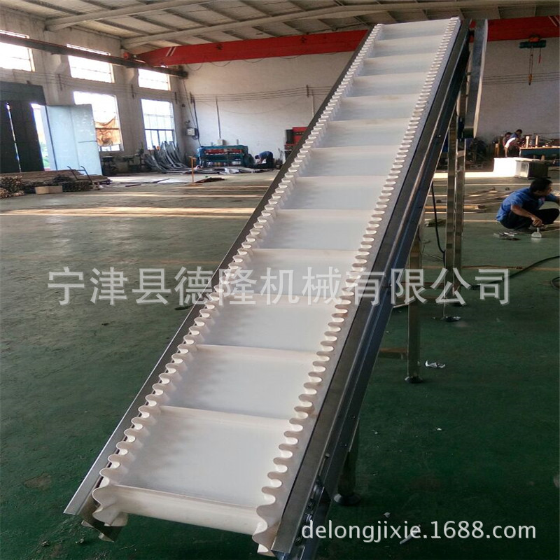 爬坡输送机 轻型pvc皮带输送机 物料装车皮带机 链板提升机