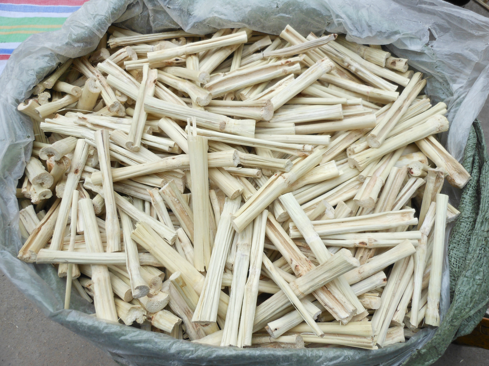 兔子磨牙甜竹 龙猫豚鼠磨牙咬木枝甜竹 仓鼠磨牙甜竹500g-阿里巴巴