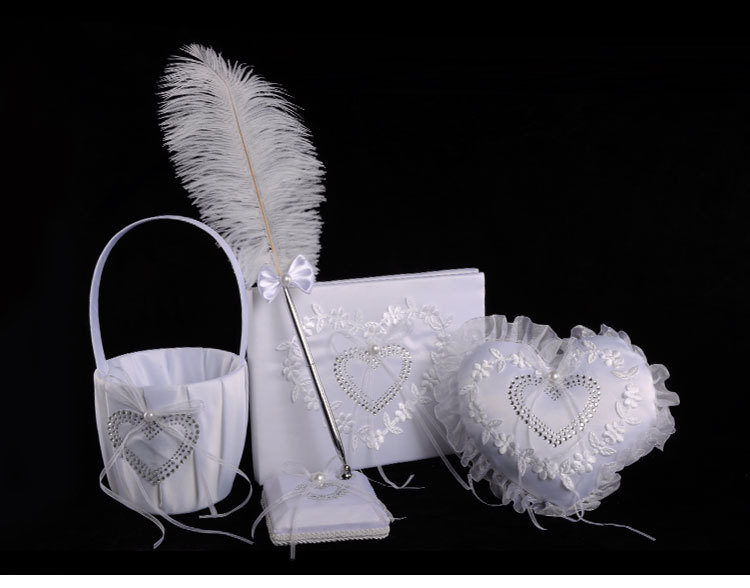 Wedding product manufacturer directly supplies Western-style wedding supplies set, wedding three-piece set, ring pillow, feather sign-in pen, sign-in book wholesale detail image 1