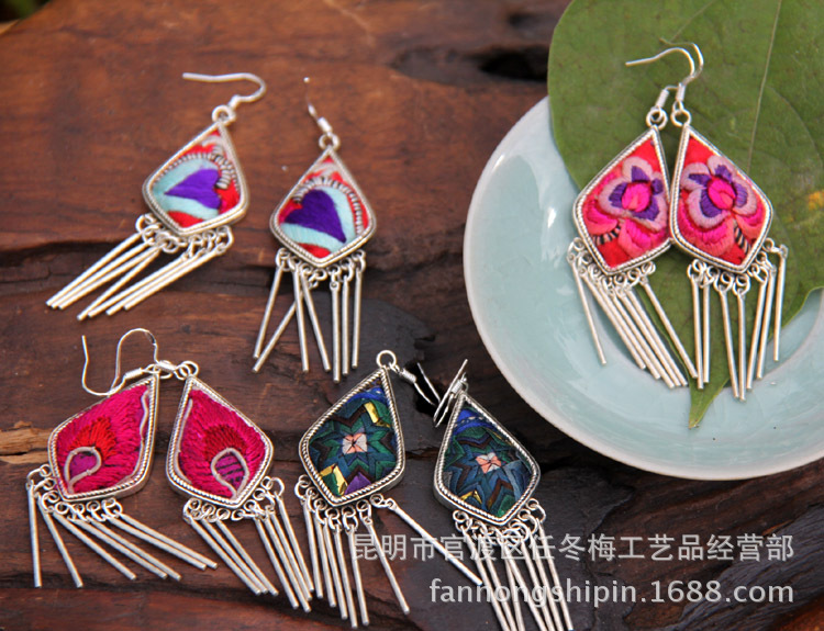 手工绣片耳环