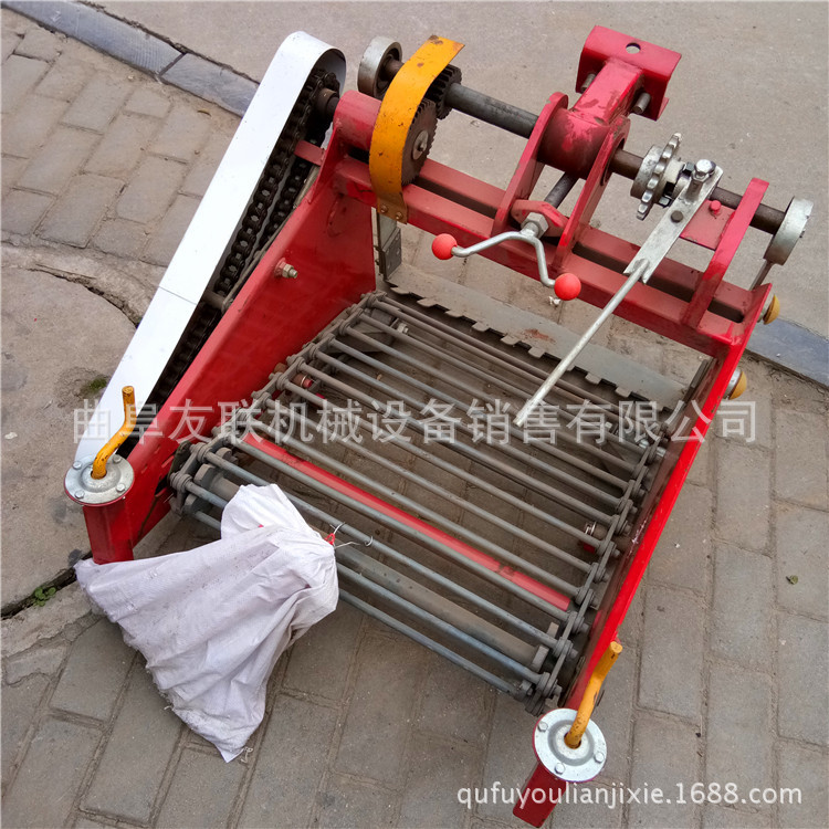 手扶马铃薯收获机 蔬菜大棚土豆收获机 红薯洋芋挖掘收获机30