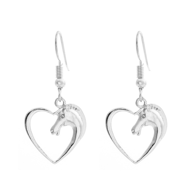 Européen Et Américain Simple Creux Coeur Animal Cheval Tête Boucles D'oreilles Gouttes Pour Les Oreilles Femelle Anti-allergie Oreille Crochet Personnalité Amour Cheval Oreille Goujons display picture 6