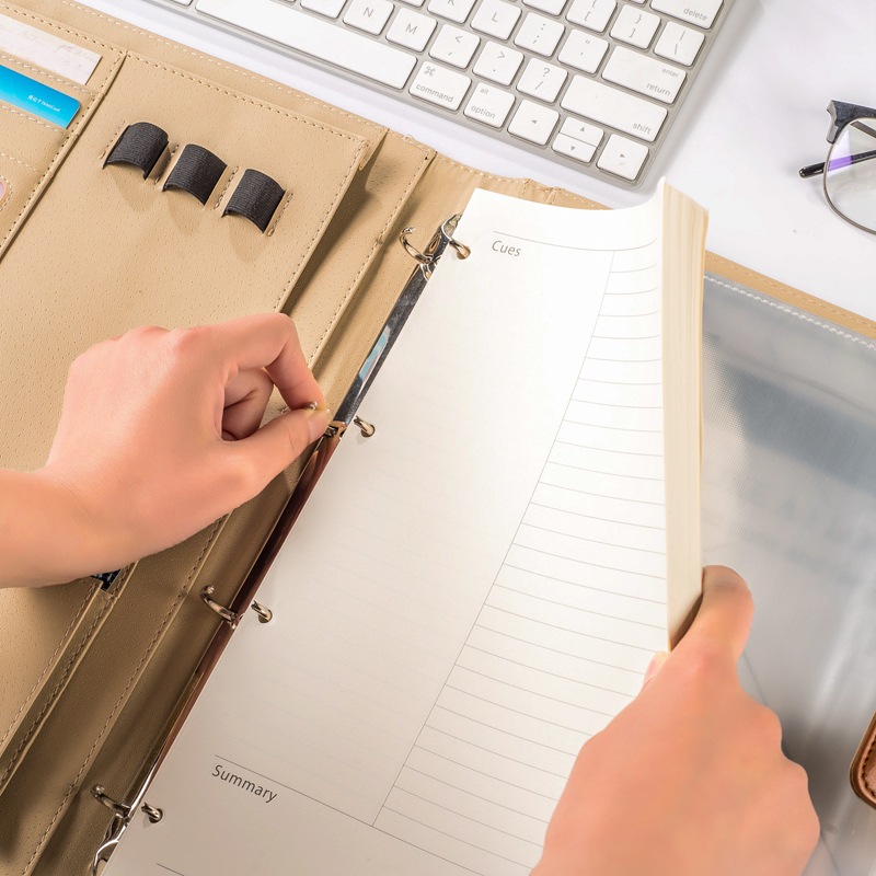 廠家直銷4孔A4活頁本內芯 記事本內頁 康奈爾方格橫線空白替換芯